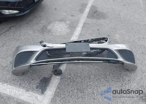 2019 Mercedes-Benz C 300 z USA, uszkodzony, nr VIN 55SWF8DB1KU283658